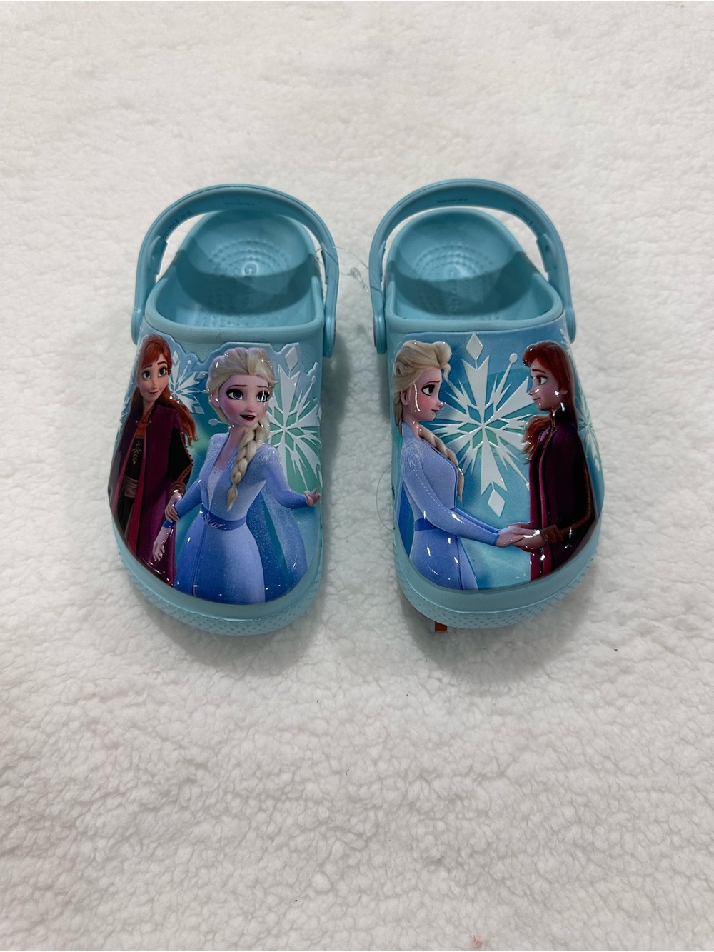 Girl’s Frozen Crocs Size 1